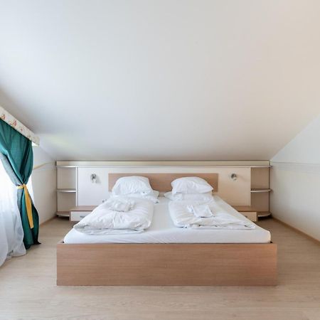 Farawayhomes Aparthotel Near Vienna Airport - Anytime Self Check-In Bruck an der Leitha Kültér fotó