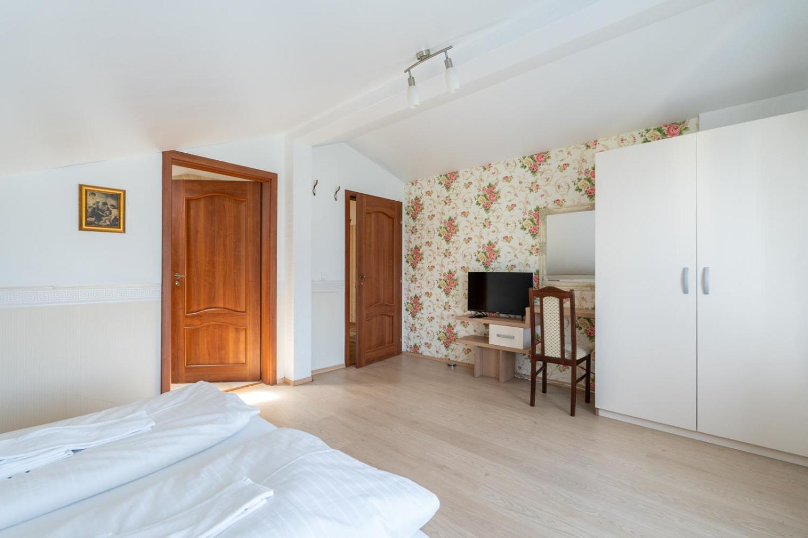 Farawayhomes Aparthotel Near Vienna Airport - Anytime Self Check-In Bruck an der Leitha Kültér fotó