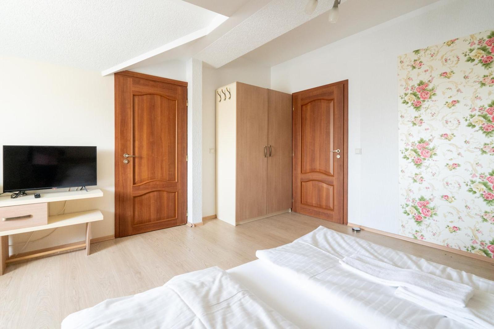 Farawayhomes Aparthotel Near Vienna Airport - Anytime Self Check-In Bruck an der Leitha Kültér fotó
