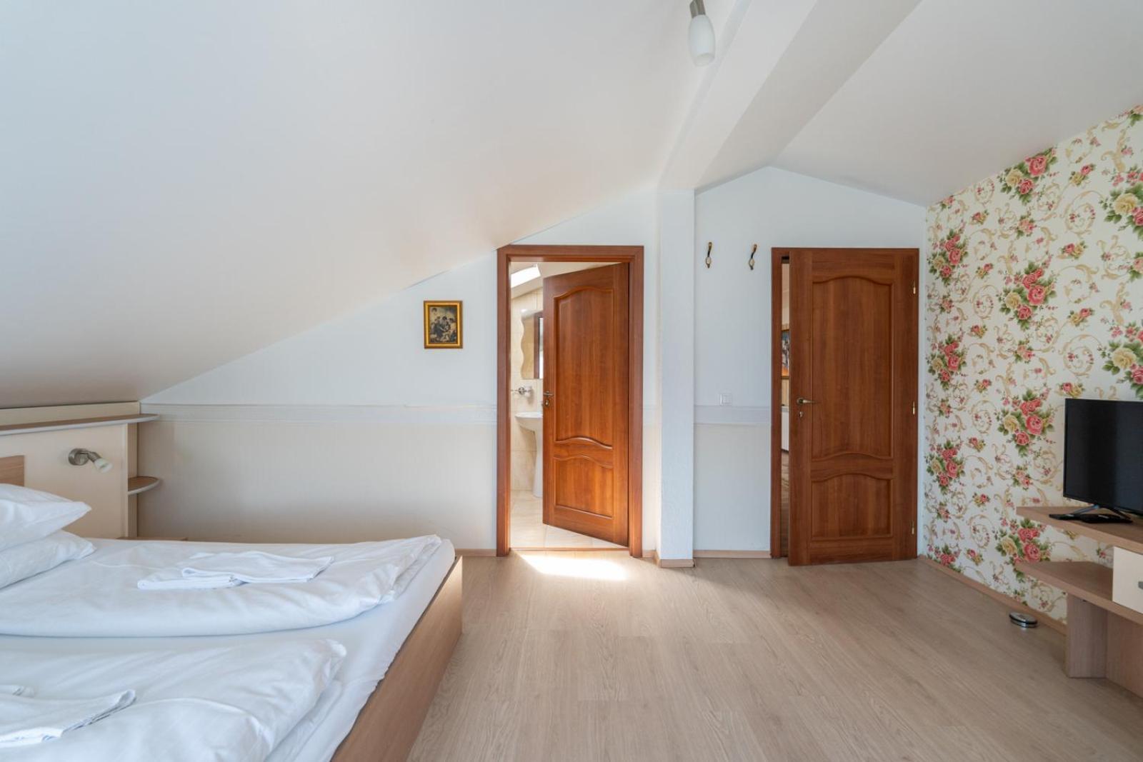 Farawayhomes Aparthotel Near Vienna Airport - Anytime Self Check-In Bruck an der Leitha Kültér fotó